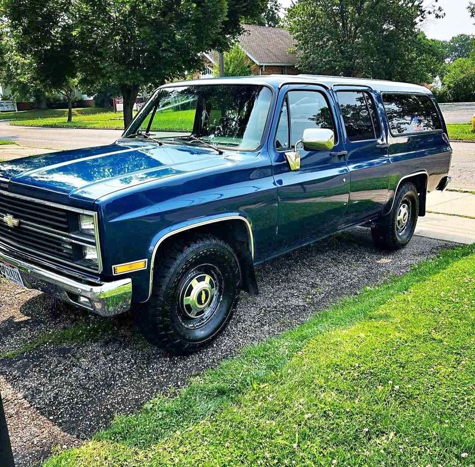 1984 C20 Suburban